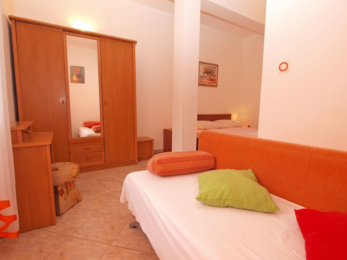 Apartments Slavka 1155 Pula Ngoại thất bức ảnh