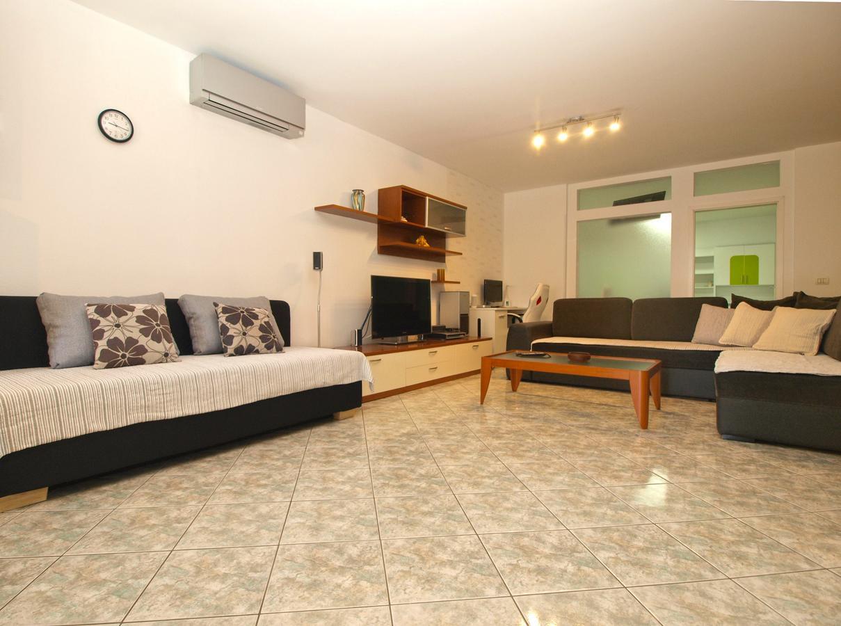 Apartments Slavka 1155 Pula Ngoại thất bức ảnh