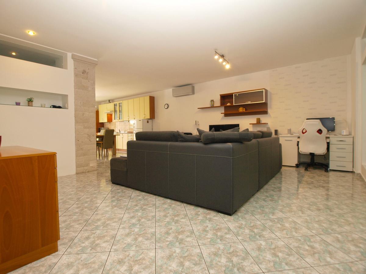 Apartments Slavka 1155 Pula Ngoại thất bức ảnh