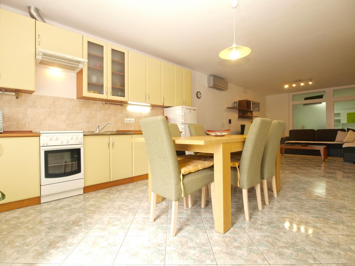 Apartments Slavka 1155 Pula Ngoại thất bức ảnh